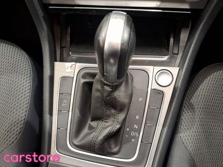 2015 Volkswagen Golf - thumbnail 16