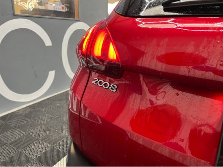 2017 Peugeot 2008 €12950! 2017 PEUGEOT 2008 CROSS CITY 1.2 AUTOMATIC €12,950 thumbnail