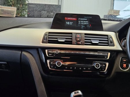 2018 BMW 3 Series - thumbnail 8