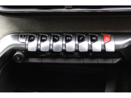 2018 Peugeot 5008 - thumbnail 15