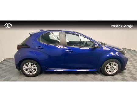 2022 Toyota Yaris - view 3