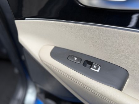 2018 Kia Sorento K2 - 2.2 DIESEL - MANUAL - 7 SEATS - 12M WARRANTY - CAR: €20,950 thumbnail