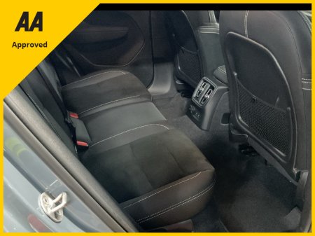 2023 Volvo XC40 - thumbnail 8