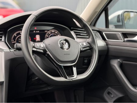 2020 Volkswagen Passat ALLTRACK - 4WD - 2.0L DIESEL - AUTO - 12M WARRANTY - CAR: 1710 €31,950 thumbnail