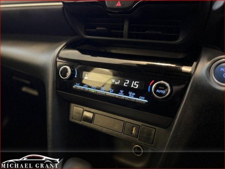 2023 Toyota Yaris Cross 1.5 HYBRID CVT AUTOMATIC LUNA 1 OWNER IRISH CAR €24,900 thumbnail