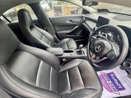 2015 Mercedes-Benz CLA Class 180 CDI 4DR €13,900 thumbnail