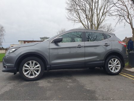 2017 Nissan Qashqai 1.6 DSL // AUTOMATIC // PAN ROOF // €10,995 thumbnail