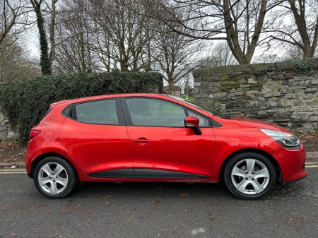 2015 Renault Clio IV DYNAMIQUE 1.2 PET 7 4DR PETROL €6,995 thumbnail