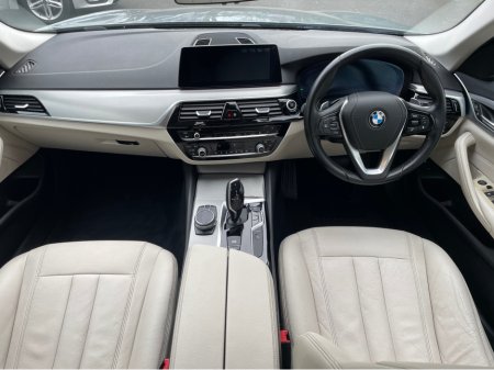 2018 BMW 5 Series - thumbnail 3