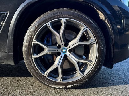 2022 BMW X5 xDrive45e M Sport €65,950 thumbnail