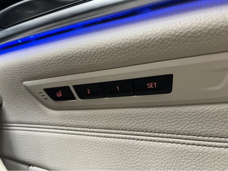 2017 BMW 5 Series - thumbnail 14