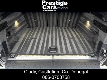 2022 BMW X5 XDRIVE 45E M SPORT AUTO,M PERFORMANCE BODY KIT,ALPINE WHITE,PLUS PACK,TECH PACK,HEAD UP DISPLAY,HEATED LEATHER,APPLE CAR PLAY,ADJUSTABLE SUSPENSION,CAMERAS,FACTORY UP GRADED BRAKES,FBMWSH,HIGH SPEC €64,950 thumbnail