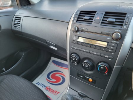 2010 Toyota Corolla - thumbnail 16