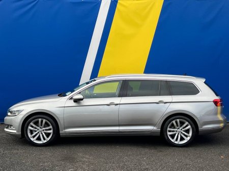 2016 Volkswagen Passat HIGHLINE 1.4 TSI AUTO // LEATHER HEATED & COOLED SEATS // FULL SERVICE HISTORY // DRIVER MASSAGE SEAT €18,900