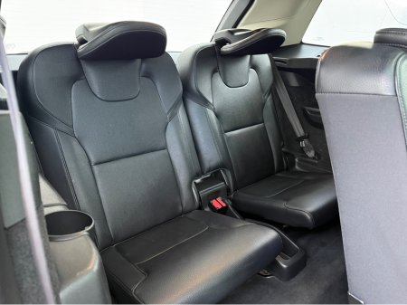 2021 Volvo XC90 2.0D B5 AWD MOMENTUM 5DR AUTO 7 SEAT €48,950 thumbnail