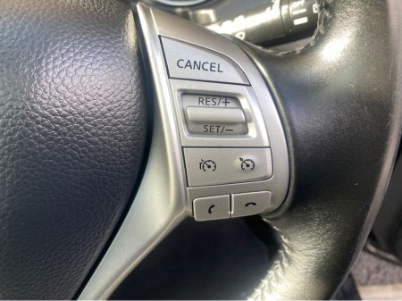 2016 Nissan Qashqai - thumbnail 18