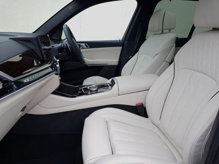 2026 BMW X5 xDrive50e M Sport €122,444 thumbnail