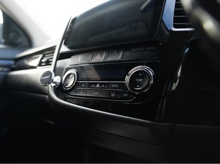 2016 Mitsubishi Outlander - thumbnail 16