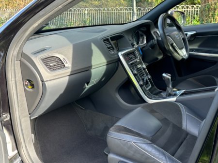 2015 Volvo S60 - thumbnail 8