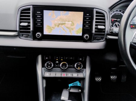 2021 Skoda Karoq 2.0TDI 115HP Ambition €24,950 thumbnail