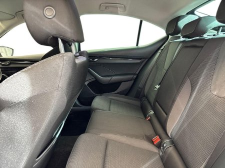 2024 Skoda Octavia - thumbnail 9