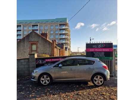 2013 Opel Astra  €4,450