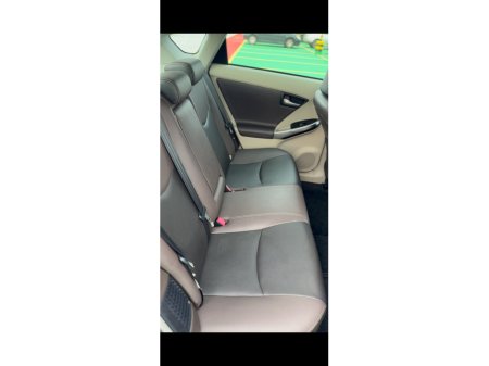 2013 Toyota Prius - thumbnail 7