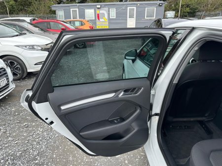 2017 Audi A3 - thumbnail 13