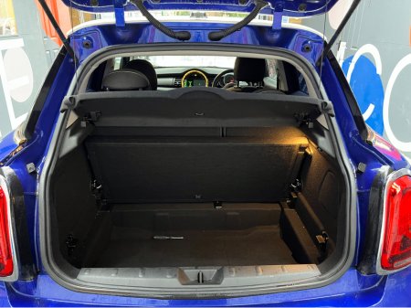 2018 MINI Cooper D €16950! 2018 MINI COOPER D 1.5 AUTOMATIC / REVERSE CAMERA / AMBIENT LIGHTS AND MORE €16,950 thumbnail