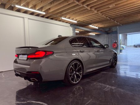 2021 BMW 5 Series - thumbnail 7