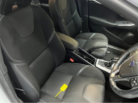 2014 Volvo V40 €10950! 2014 VOLVO V40 1.6 AUTOMATIC / CRUISE CONTROL / REVERSE CAMERA / ELECTRIC MEMORY & HEATED SEATS €10,950 thumbnail