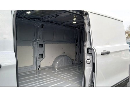 2025 Volkswagen Transporter - thumbnail 8