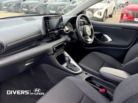 2022 Toyota Yaris - thumbnail 9