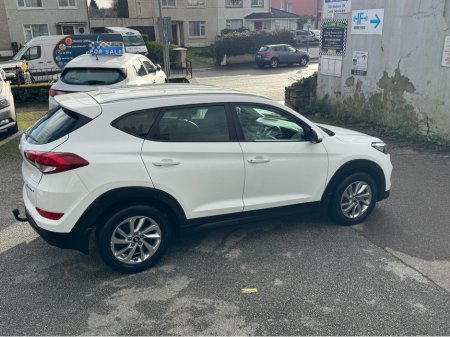 2017 Hyundai Tucson EXECUTIVE 5DR €15,200 thumbnail