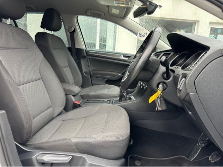 2018 Volkswagen Golf 1.6 TDI SE BLUEMOTION 115PS 5DR thumbnail