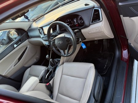 2016 Hyundai Tucson IX35 PREMIUM 5DR €13,000 thumbnail