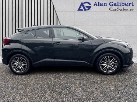 2023 Toyota C-HR 1.8 Petrol HYBRID SOL AUTO €114 PW €23,995 thumbnail