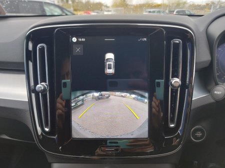 2026 Volvo XC40 - thumbnail 15