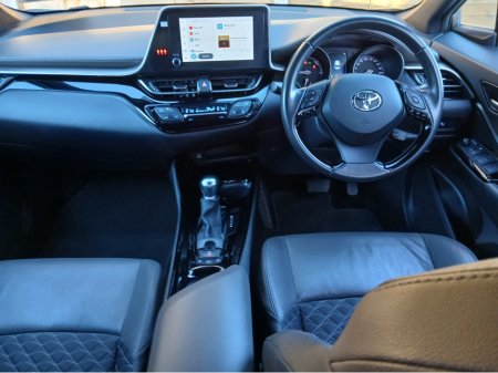 2022 Toyota C-HR HYBRID SOL 4DR AUTO €21,950