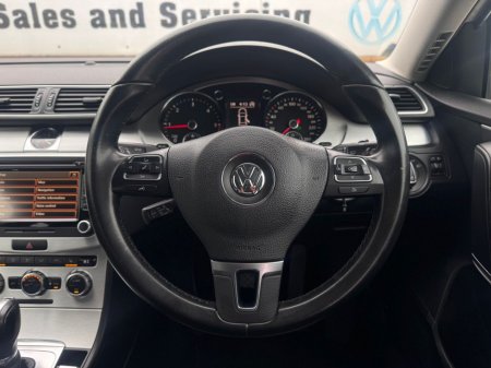 2013 Volkswagen Passat 2.0 TDI HIGHLINE BLUEMOTION 14 140PS 4DR AUTO €8,750 thumbnail