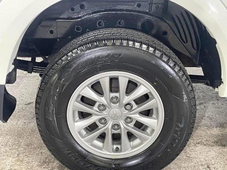 2015 Mitsubishi L200 - thumbnail 10