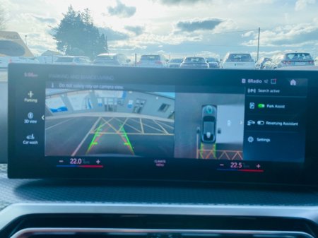 2022 BMW i4 - thumbnail 16