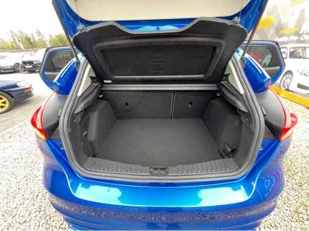 2015 Ford Focus - thumbnail 20