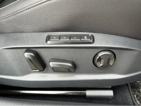 2020 Volkswagen Golf - thumbnail 11