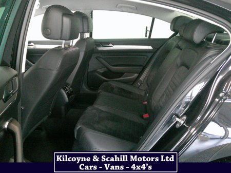 2018 Volkswagen Passat HIGHLINE 1.6 TDI MANUAL 6SPEED FWD 120HP 4DR €17,950 thumbnail