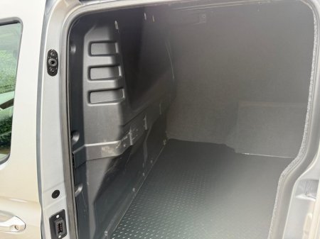 2023 Volkswagen Caddy C20 COMMERCIAL PRO TD TDI €23,250 thumbnail