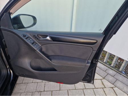 2012 Volkswagen Golf 1.2 PETROL AUTO €8,995 thumbnail