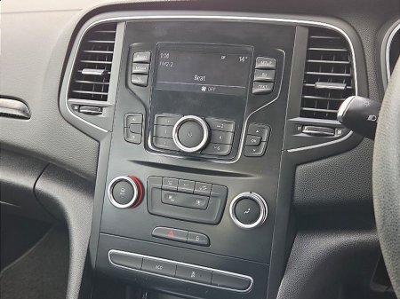 2019 Renault Megane - thumbnail 12