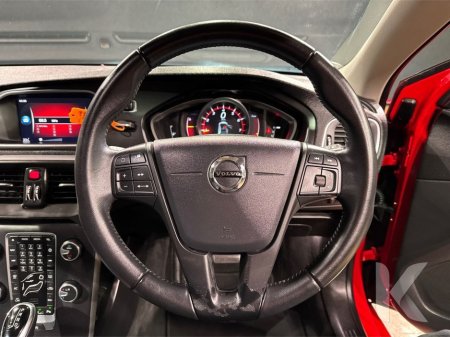 2019 Volvo V40 - thumbnail 16