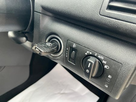 2012 Mercedes-Benz A Class - thumbnail 17